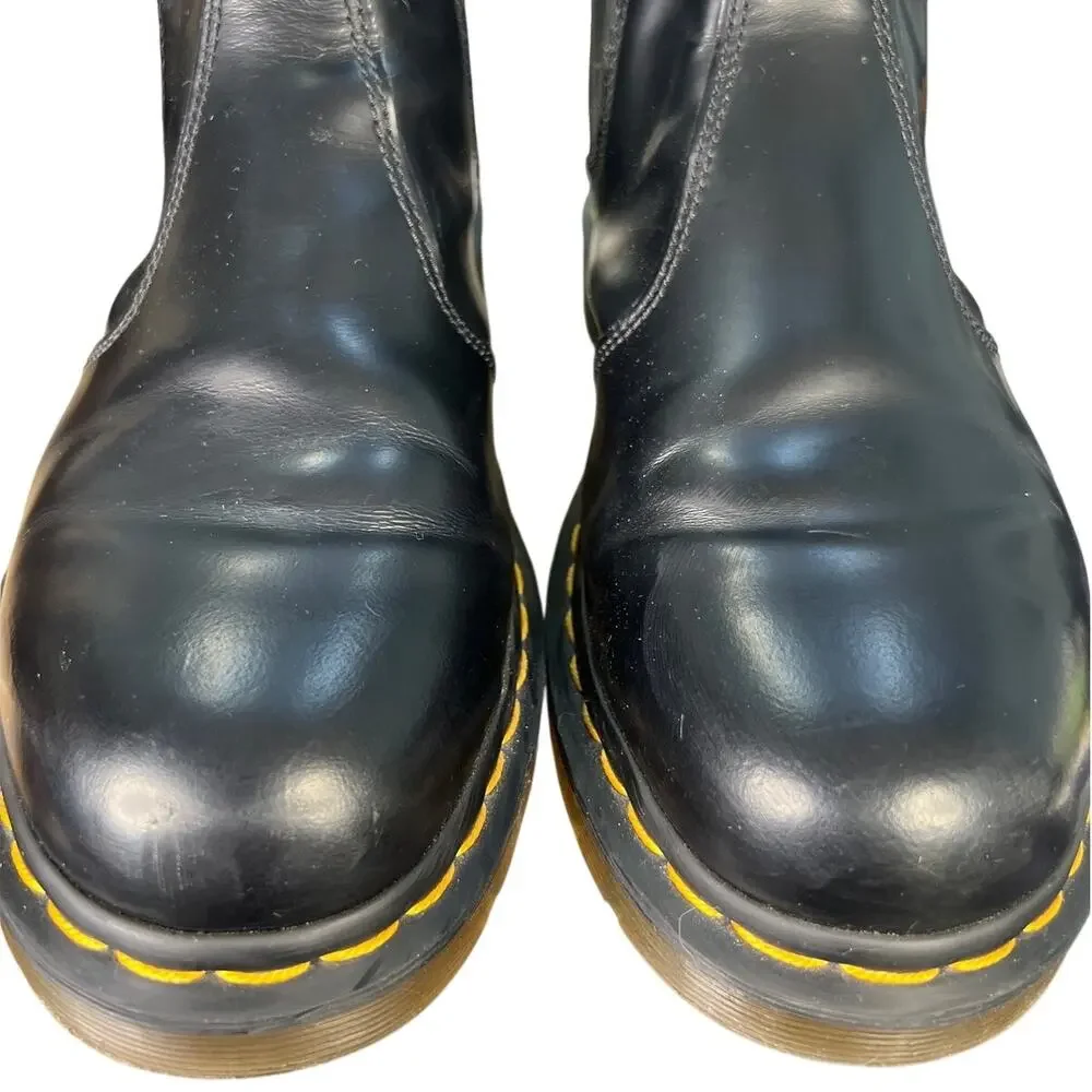 Dr. Martens Unisex 2976 Black Leather Pull On Chelsea Boot Size M 8 W 9